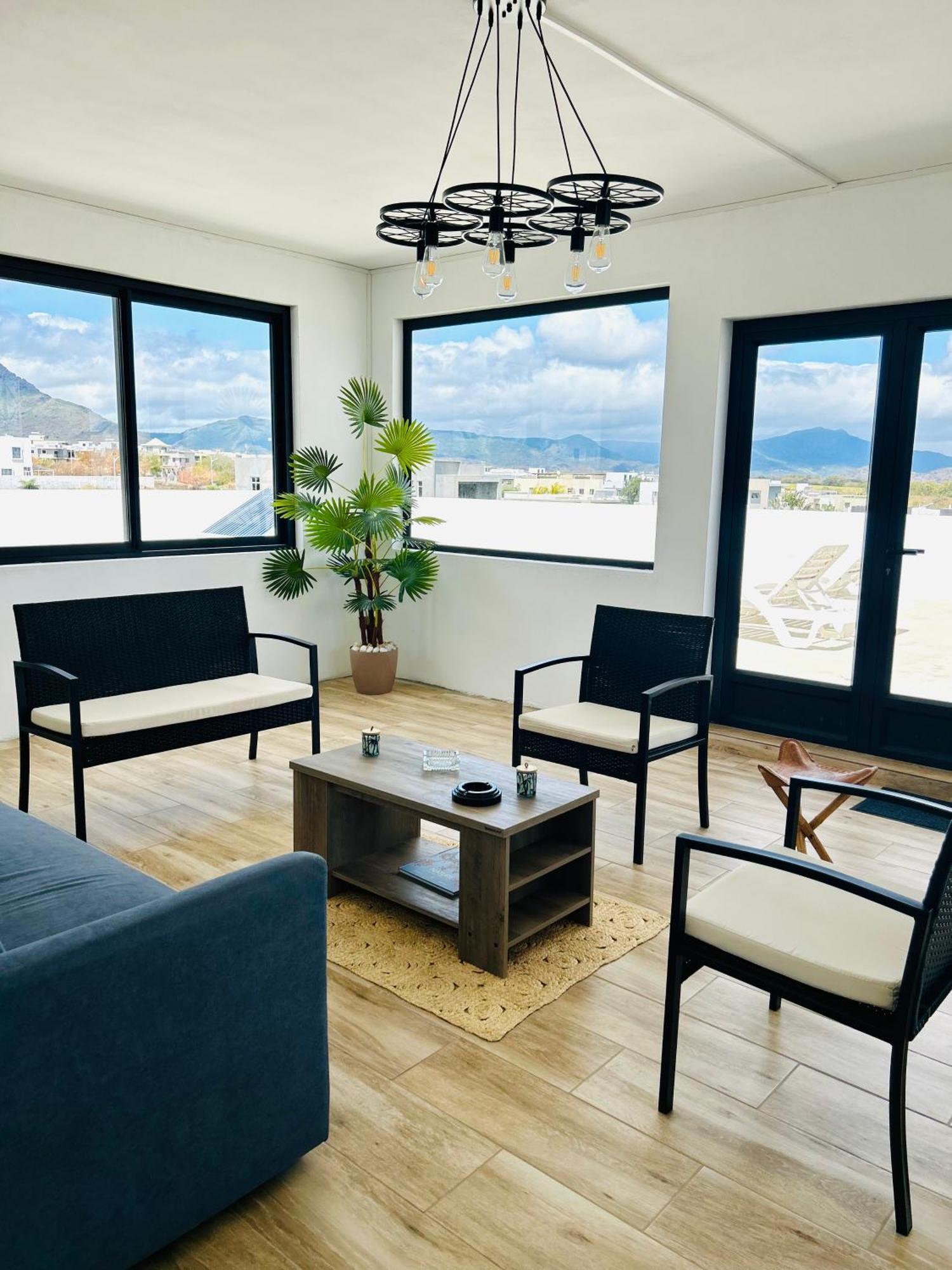 Amazing Sunset View Rooftop. Flic en Flac Exterior photo